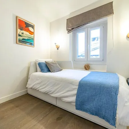 Rare 3 Bedroom 2 Bath Modern With Views In Old Center Lejlighed
